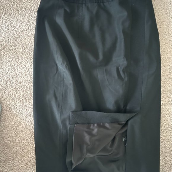 COPY - Ted Baker Pencil Skirt Side Zip in TB Size 1 Workwear Black - Picture 3 of 7